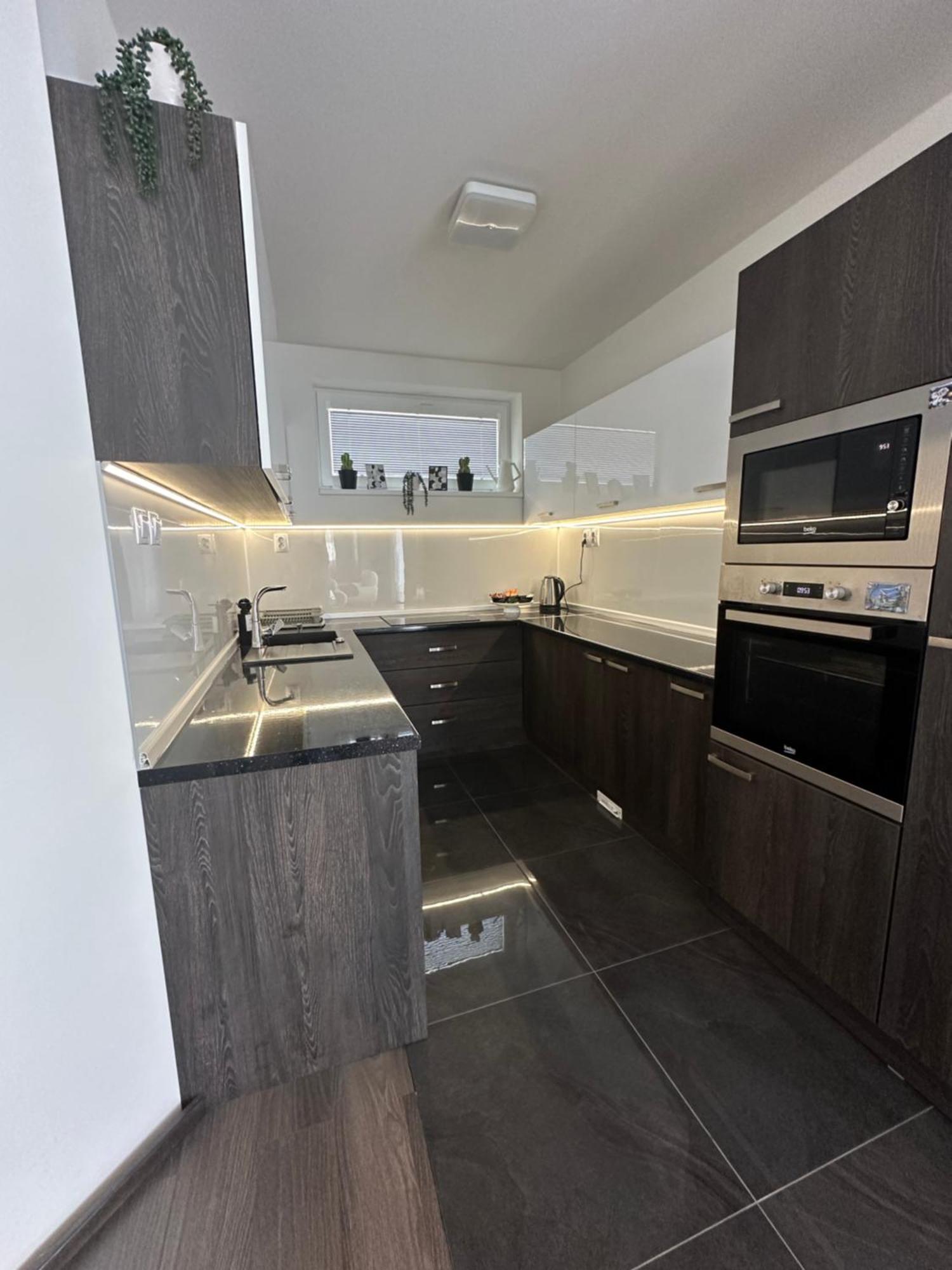 Panorama Apartments Eperjes Kültér fotó